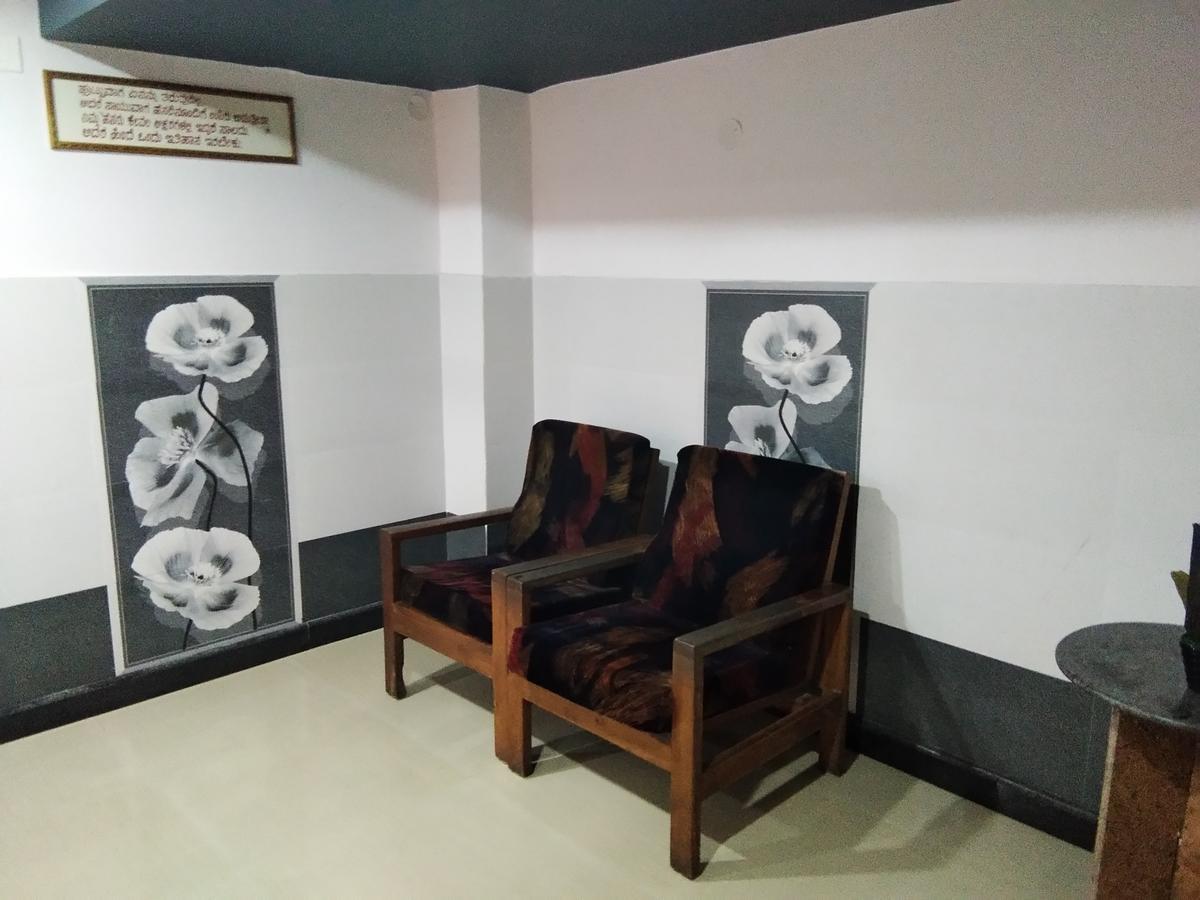 Hotel Sanman Lodge Simoga Kültér fotó