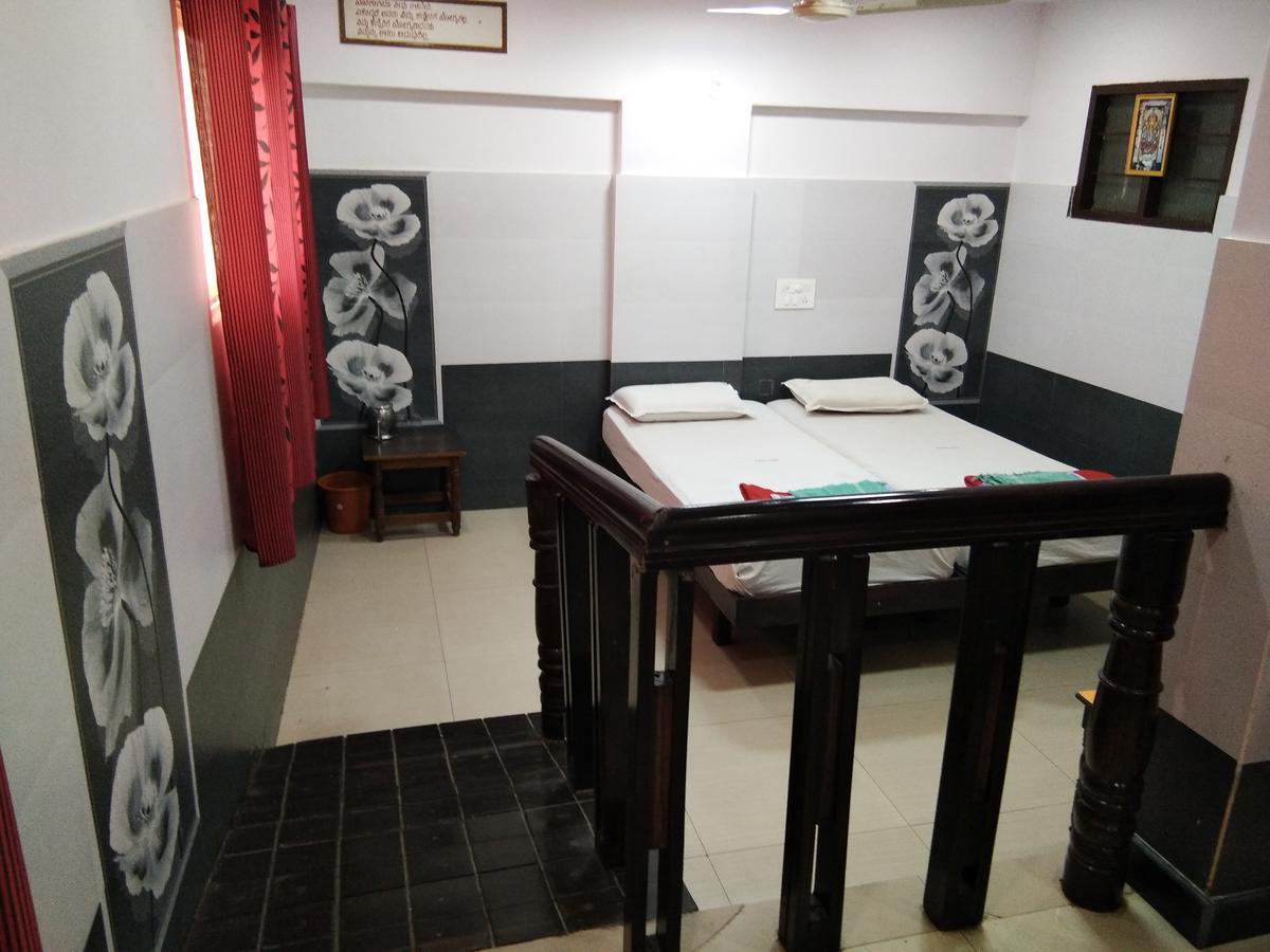 Hotel Sanman Lodge Simoga Kültér fotó